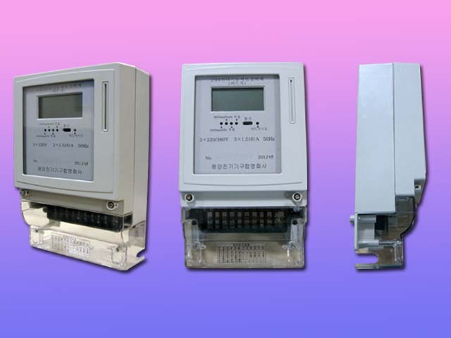 Three-phase three-wire multifunction watt-hour meter